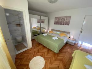 Posteľ alebo postele v izbe v ubytovaní Apartment Darija with private pool