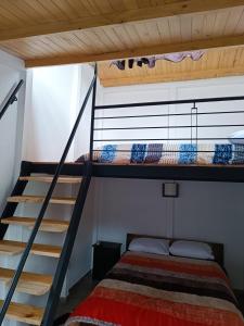 Giường trong phòng chung tại Chalets Rancho Jerónimo