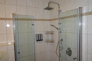 Et badeværelse på Ferien im Sauerland ( barrierefreie Wohnung ) + 17 billeder