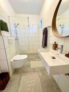 Villa Kiwi 3 min to the Beach with Private Magnesium Pool & Dive Rinse Tank的一间浴室