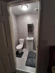 Ein Badezimmer in der Unterkunft Exclusive Self-contained flat in Middlesbrough