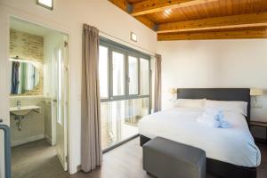 セビリアにあるPlaza de Armasのベッドルーム1室(ベッド1台付)、バスルーム(窓付)が備わります。