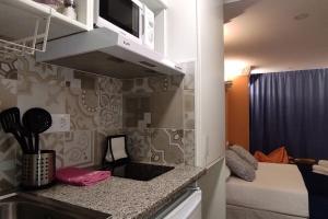 Η κουζίνα ή μικρή κουζίνα στο Al-Andalus hause a 9min. del centro en metro