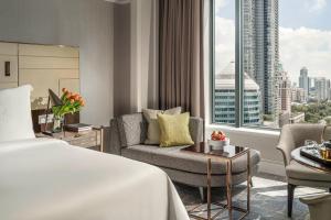 Posezení v ubytování Four Seasons Hotel Singapore
