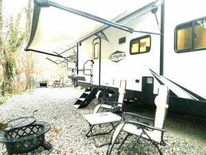 Fotografie z fotogalerie ubytování White River Resort RV Rentals v destinaci Lakeview