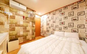 Postel nebo postele na pokoji v ubytování Chess Motel