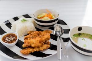 酒店内部或周边提供的食物