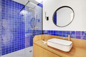 Koupelna v ubytování Amazing apartments in Châtelet - Rivoli + 21 fotografií