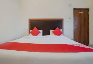 Легло или легла в стая в Hotel Gokul Grand Near SR Nagar Police Station