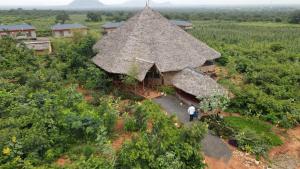 Et luftfoto af Tausa Tsavo Eco Lodge