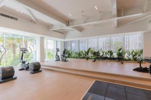 Fitness centrum a/nebo fitness zařízení v ubytování LUXFolio Retreats - Beautiful Hillside 1 Bedroom