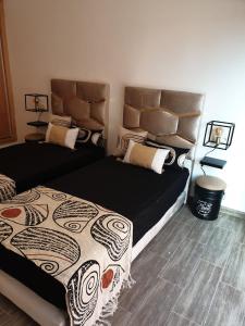 Ліжко або ліжка в номері Holikeys - Marrakech - 2 Ch - Targa 006