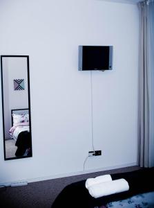 Μια τηλεόραση ή/και κέντρο ψυχαγωγίας στο Studio Sonia - Tordosan Central - #4