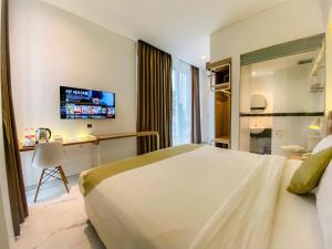 Kuhinja ili čajna kuhinja u objektu Facade Hotel by Azana