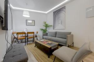 Зона вітальні в Nuevo y comodo apartamento en el centro de Madrid