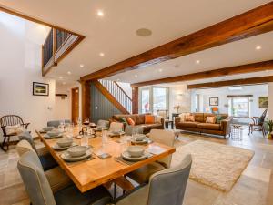 a dining room with a table and chairs at 5 Bed in Ingleton 90546 in Burton in Lonsdale