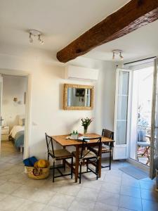 Pimms Apartment的休息区
