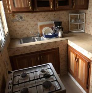 مطبخ أو مطبخ صغير في KEUR ELHADJI MBOUR ZONE SONATEL