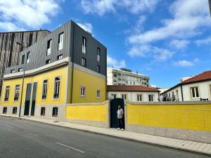 Το κτήριο όπου στεγάζεται  το διαμέρισμα