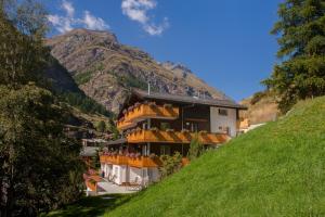 Gallery image of Apartments Styria in Zermatt