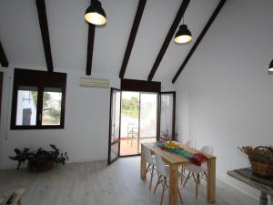 Fotografia z galérie ubytovania Apartamento junto al mar con wifi gratuito, aire acondicionado opcional, mascotas permitidas. - ES-184-56 v destinácii Riumar