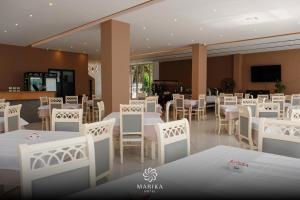 TV a/nebo společenská místnost v ubytování Hotel Marika
