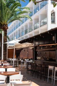 Reštaurácia alebo iné gastronomické zariadenie v ubytovaní THB Gran Playa - Adults Only
