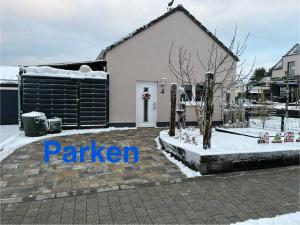 Gemütliches Eifeler Gästehäuschen v zimě