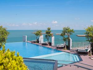 ibis Styles Vung Tau内部或周边的泳池