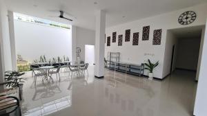 卢武克Dehills Hotel Luwuk的相册照片 更多5张照片