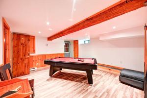 Gallery image of Chalet with SPA & Billard, Le Gîte in Saint-Faustin
