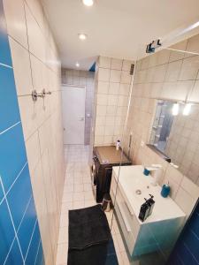 Et badeværelse på Métro à 2 minutes Paris centre le Marais + 44 billeder