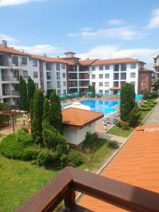 Bazén v ubytování Family hotel Apolon nebo v jeho okolí