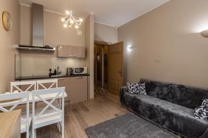 Kuchyň nebo kuchyňský kout v ubytování Beautiful 1bd Old Town Apartment