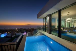 Piscina en o cerca de 200m NEW Villa E with priv/heated pool, ocean view.