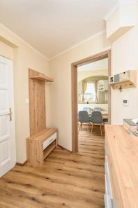 A kitchen or kitchenette at ABG House Pest