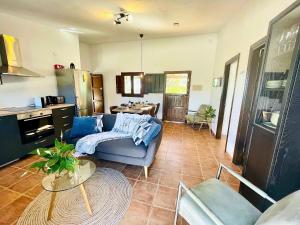 Kuchyň nebo kuchyňský kout v ubytování Villa in Malaga, private pool and sea view