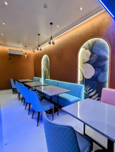 Część wypoczynkowa w obiekcie Hotel Red Chillee Restro