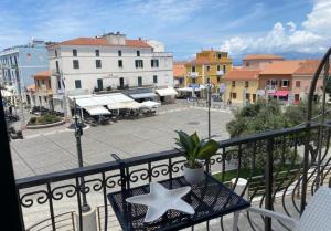 Budova, kde se penzion nachází + 18 fotografií