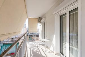 Πισίνα στο ή κοντά στο Three Bedrooms Apt in Kallithea