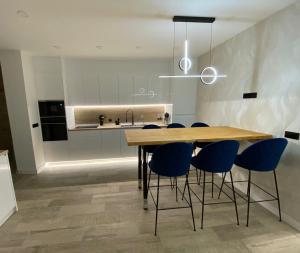 Kuchyň nebo kuchyňský kout v ubytování Habitación céntrica de Lujo Gv 1