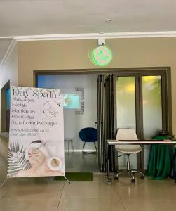 Φωτογραφία από το άλμπουμ του Palm Valley Inn - Spacious honeymoon suite unit 9 σε Hartbeespoort