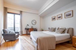 Postel nebo postele na pokoji v ubytování Sublime Downtown Retreat by ELSA, 180m2