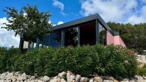 Gallery image of Luxury Mobile Home Oleander in Mali Lošinj +21 photos