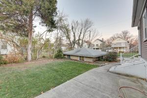 Zahrada ubytování Charming Cincinnati Home with Spacious Deck!