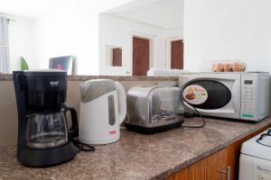 Dapur atau dapur kecil di Airport Vista Getaway-4km from jomo Kenyatta International Airport