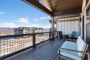 Ban công/sân hiên tại Luxury Stays Club B6 301, Lovely 3br condo, New Deer Valley 1 min, Park City 10 min