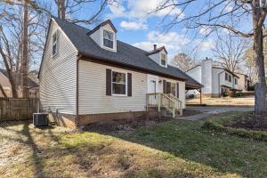 Gallery image of Beautifully updated home! Near downtown & NC State in Raleigh
