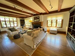 Gallery image of Timeless Tudor w/ Game Room, Pool Table & Hot Tub in San Jose +62 photos