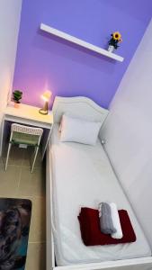 Posteľ alebo postele v izbe v ubytovaní Seperate Partition Room in Tecom / Barsha Heights